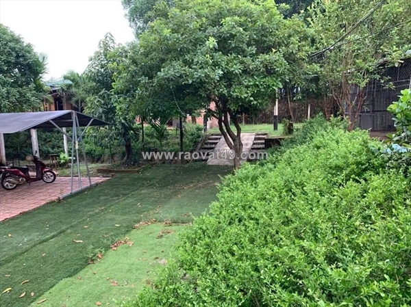 ~/Img/2025/10/sieu-villa-biet-thu-nha-6000m-vuon-hoc-mon-duong-xe-tai-gia-re-chi-9trm-02.jpg