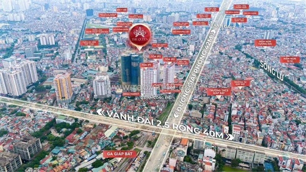 ~/Img/2025/10/the-queen-360-giai-phong-bieu-tuong-song-hoang-gia-giua-ha-noi-02.jpg