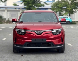 Vf8 s 2024, 2 cầu - pin catl