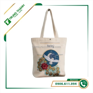 Xu hướng họa tiết túi vải thêu được yêu thích nhất