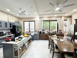 Xứng tầm an cư, phố ngọc thụy 115m2, 5t, mặt tiền 6m, gara ô tô, full nội thất,