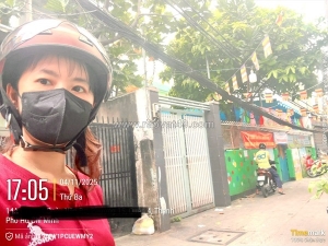 -- bán nhà căp 4- đ. đoàn văn bơ-  mua 1 được 2 ngang nở hậu lớn- đi tôn đản,