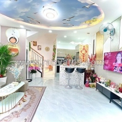 ► cần đổi nhà - bán nhanh căn nhà phố