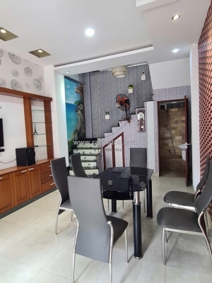 # mt huỳnh thúc kháng, gần nguyễn văn linh, 5 tầng cực xịn, kinh doanh ngon,