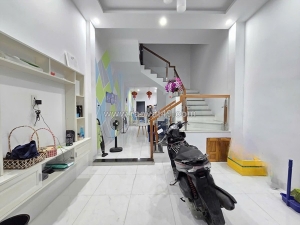 ♪ nhà kiệt 3m gần mt trần cao vân, ô tô đậu 30m, dt 50m2, 2 mê đúc cực chắc,