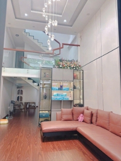 ► nhà kiệt nhựa có lề, thi sách, gần cổng sân bay, 65m2, 3 tầng kiên cố, 6.x tỷ