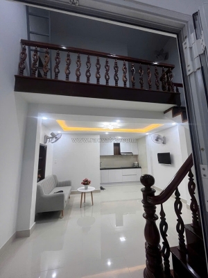 ► nhà kiệt thẳng thông, 20m ra mt lê độ, 38m2, gác lửng đúc cứng đẹp ở ngay 2.x