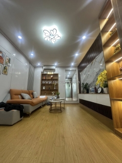 🔅 tập thể c5 thái thịnh, đống đa 23/60m2 2pn+2vs, tầng 3 full đồ, chỉ 3.75 tỷ