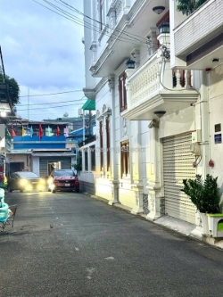 4.5❌15m, bán nhà 4 tầng, khu phân lô, hẻm 8m, phạm văn bạch, f15 tân bình, 10