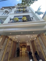 Ba đình- có nhà 6 tầng thang máy tại phố vĩnh phúc- dt 40m2 x 4.6m mt- lô góc-