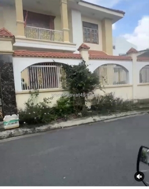 Bán biệt thự thị trấn hóc môn khu vực trung tâm 13.8x23m