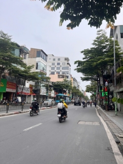 Bán căn mặt phố lô góc ,vỉa hè rộng – 8,85 tỷ,sổ đỏ chính chủ cất két