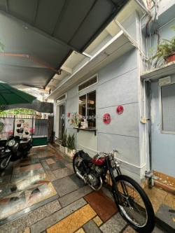 Bán đất kèm nhà cấp 4 mặt tiền đường bạch đằng đoạn ngô thời nhiệm(ngang 8.3m