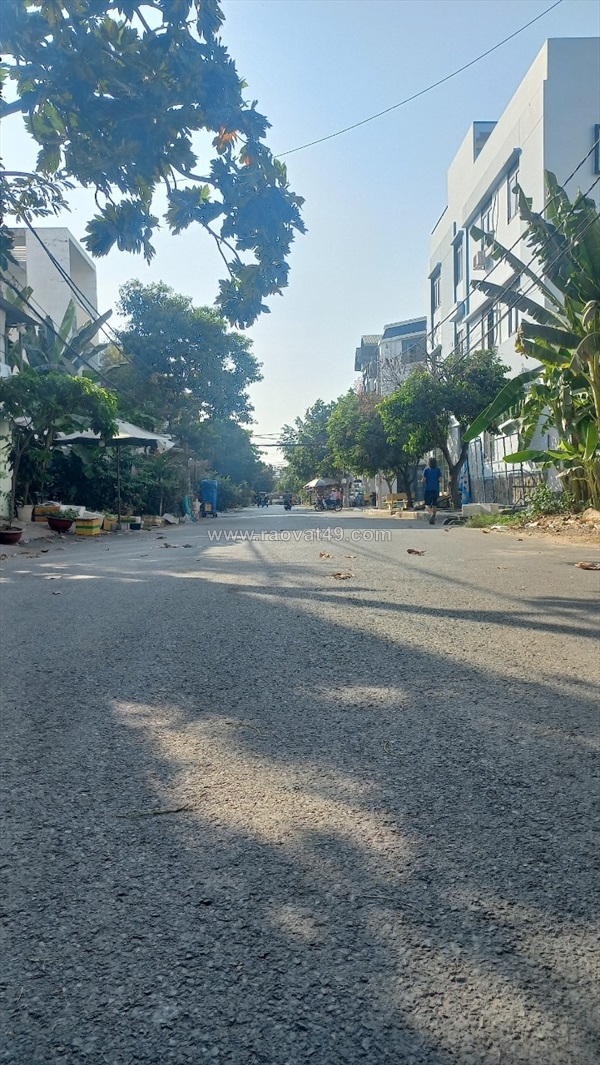 ~/Img/2025/11/ban-dat-tang-nha-3-lau-mat-tien-duong-khu-dan-cu-hong-long-hiep-binh-phuoc-02.jpg