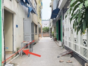 Bán đất tặng nhà c4, tổ 6, gia trung, quang minh. lô góc, 2 mặt thoáng trước –