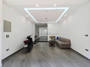 Bán gấp nhà hoàng quốc việt, cầu giấy - 58/65m² x 7t thang máy - vỉa hè ô tô