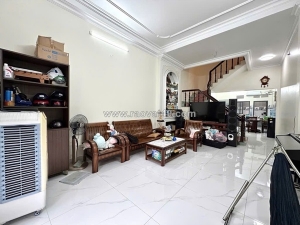 Bán gấpnhà xinh hẻm hà huy giáp, q.12: dtsd 150m2, 2 tầng, shr, giá chỉ 5 tỷ -