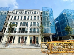 Bán mặt phố hoàng quốc việt kéo dài chỉ  tỷ 75m2, 5 tầng lh;0931982626