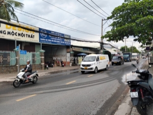 Bán nhà  2 mặt tiền đổ văn dậy tân hiệp hóc môn 30x70m