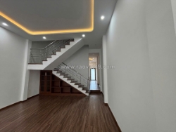 Bán nhà 2 tầng sát biển đường giáp văn cương