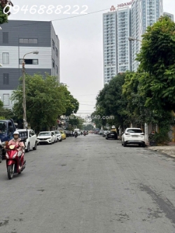 Bán nhà 2 tầng trục chính mặt đường 591 khu 5 vĩnh niệm - thiên lôi - ngay