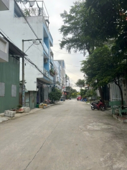 Bán nhà 3 tầng thạnh lộc 37, 70m2, 3 tầng, 3pn, sổ hồng trao tay, hẻm ô tô