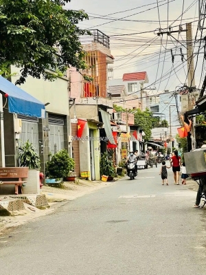 Bán nhà - bình tân - hxh - dt 105m2 - 2 tầng -  nhỉnh 7 tỷ, sổ hồng riêng