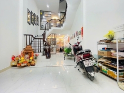 Bán nhà bùi quốc khái- hoàng mai, 45 m2, 5 tầng, mặt tiên 4 m, giá 10,1 tỷ.