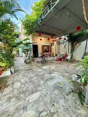 Bán nhà c4 vĩnh hải - nha trang . 
mặt tiền đường dương văn nga 
diện tích :