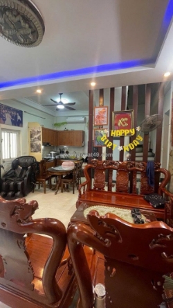 Bán nhà chính chủ ở khương trung – 38m – 4 tầng – ba gác đỗ cửa – 8,4 tỷ