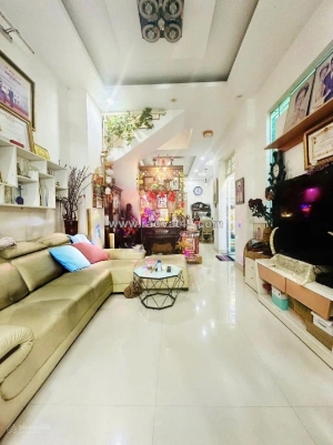 Bán nhà đào cam mộc - chợ phạm thế hiển quận 8 xe hơi vô nhà - 3 tầng btct