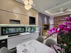 Bán nhà đẹp phố trạm long biên,thang máy,oto đỗ cửa,full nội thất, 42m nhỉnh 11