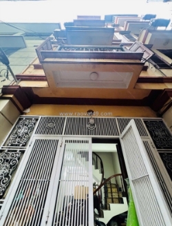 Bán nhà đường láng, nhà đẹp dân xây, gần phố - 39m2, 5t, 8.5 tỷ