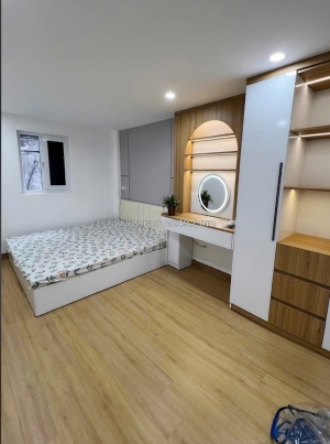 Bán nhà đường tam trinh –30m2_5 tầng_ ngõ thông – đủ công năng – ô tô đỗ cửa – nhỉnh 8 tỷ bán