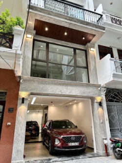 Bán nhà hoàng quốc việt cầu giấy phân lô vỉa hè ô tô tránh văn phòng 60m 7 tầng