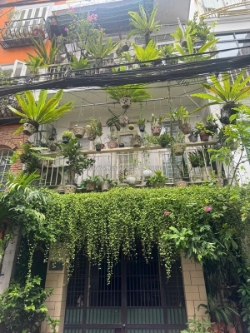 **bán nhà hxh trương công định** p14 tân bình; 4,2*23, 2 tầng