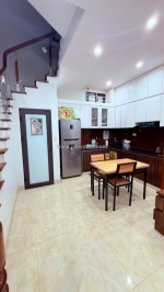 Bán nhà lạc long quân - tây hồ. 34m, 5tầng, mặt tiền 5,2m, nhỉnh 10 tỷ- siêu