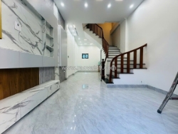 Bán nhà lai xá 38m - oto đỗ gần, vài bước ra oto tránh - nhỉnh 6 tỷ.