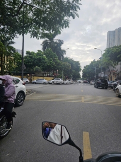 Bán nhà mặt phố lê hồng phong hà đông 60 m 5 tầng mt 5 m giá 17 tỷ vỉa hè