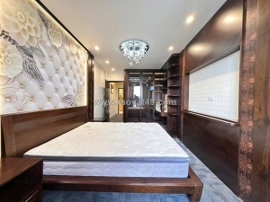 Bán nhà mặt phố mai anh tuấn - view hồ hoàng cầu - 43/50m² x 6t thang máy -