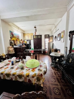 Bán nhà mặt phố tuệ tĩnh, 35m2, 3 tầng, 26 tỉ, vỉa hè rộng, kinh doanh đỉnh,