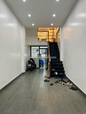 Bán nhà ngọc thụy 36m 6 tầng phân lô ô tô 2 thoáng hơn 10 tỷ