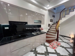 Bán nhà nguyễn văn cừ long biên,oto đỗ cổng,2 thoáng mát,đẹp long lanh 42m