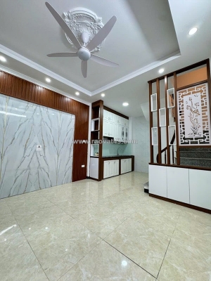 Bán nhà nguyễn văn linh 30m 5 tầng lô góc ô tô hơn 7 tỷ