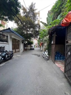 Bán nhà phân lô lê trọng tấn - sổ đỏ nở hậu 70m  x 4 tầng  gia đình tự xây giá