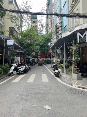 Bán nhà phân lô phố ngụy như kon tum - phố vip kinh doanh sầm uất, vỉa hè rộng