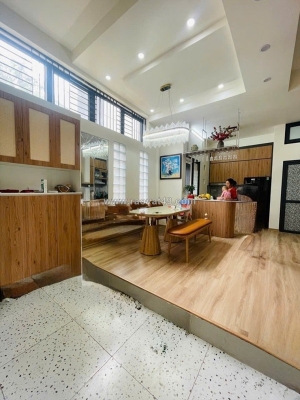 Bán nhà phố trạm – bát khối, long biên  40m²  5 tầng  10.85 tỷ