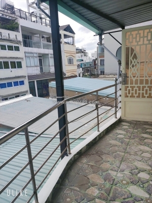 Bán nhà quận 3 hxh 65m2 2 tầng ngang 4.7m 3 pn sat mt trần quang diệu gấp bán