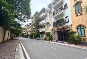 Bán tòa nhà mặt phố hoàng sâm, cầu giấy - 61/80m² x 8t thang máy có hầm - lô