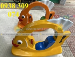 Bập bênh cá vàng nhựa, bập bênh đế cong cá vàng